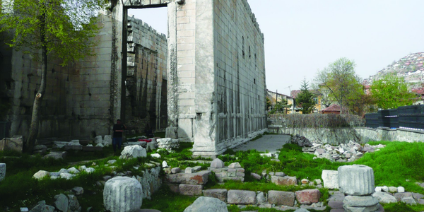 Augustus Tapınağı