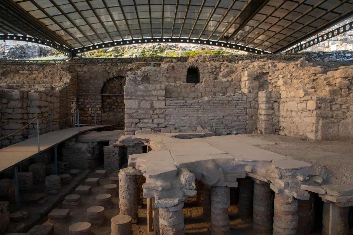 Metropolis Antik Yerleşimi