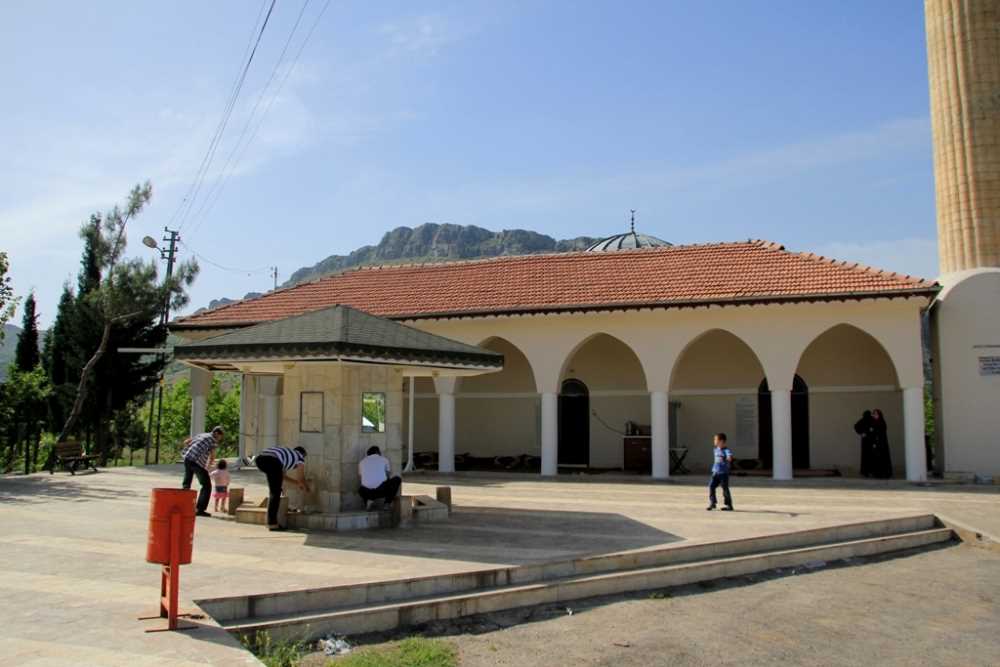Üzeyir Peygamber Türbesi - Adıyaman