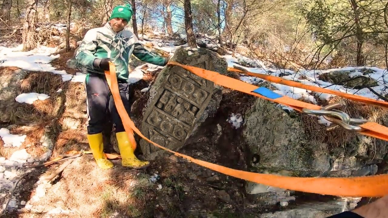 Define Çok Zor Çıktı Kayanın Altındaki Büyük Mezarda !!!