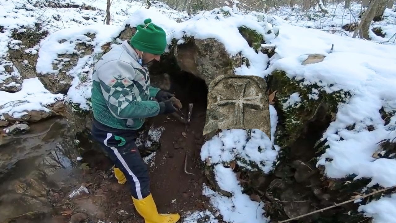 Eşkıya Mezarı Hazine Dolu Define Kasası Çıktı Açıyoruz !!!