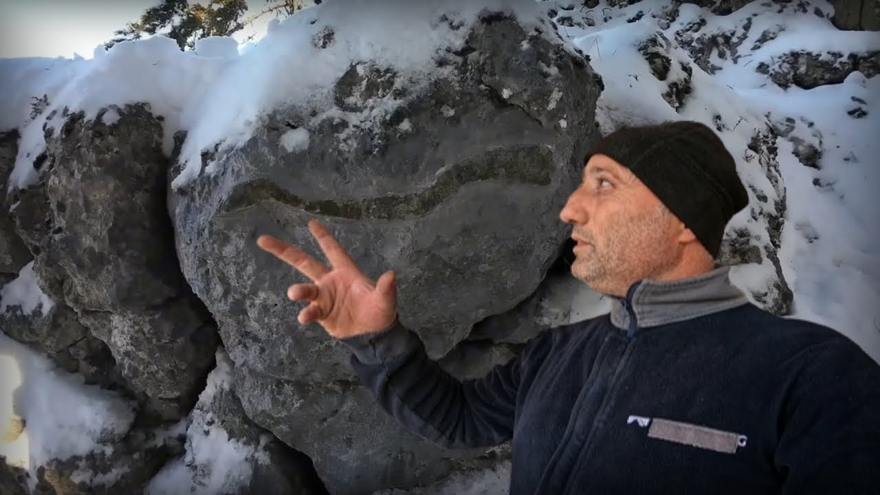 Karlar Altındaki Yılan Figürü Lanetli Define Kasası Altıncık Dolu !!!