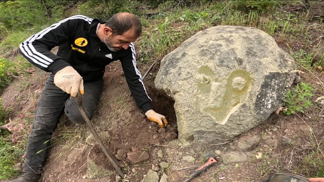 Bin Yılık Altın Eserleri Çıkaran Defineciler Milyonluk Oldu !!!