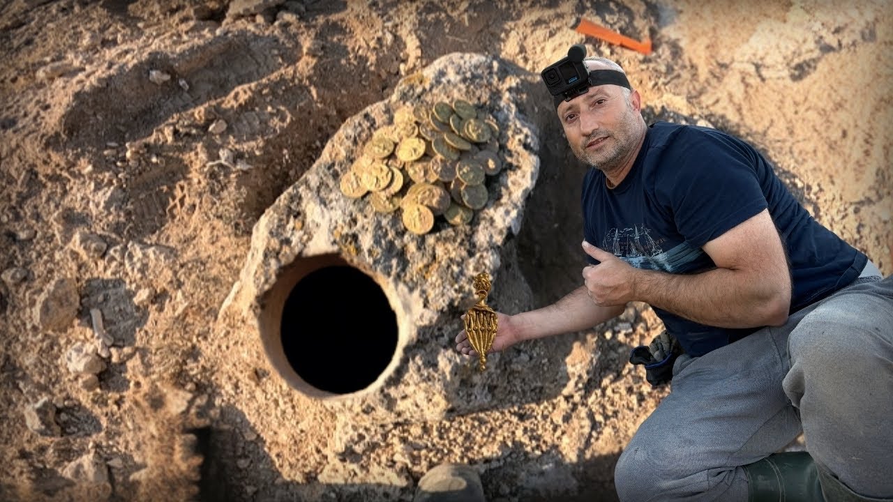 Tarihin En Büyük Kesifini Yaptım Altın Define Dolu Kasayı Açtım !!!