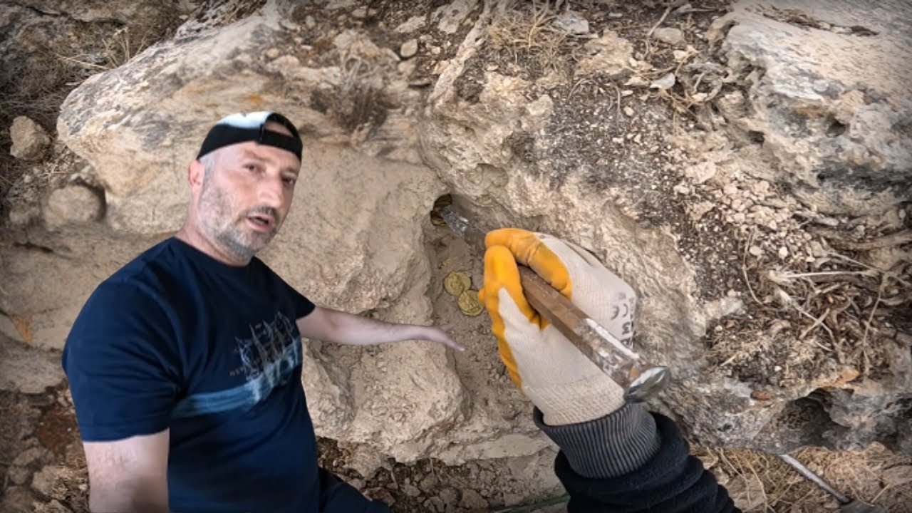 Kayadaki Define Kasasını Sonunda Patlattım Altınlar Saçıldı !!!