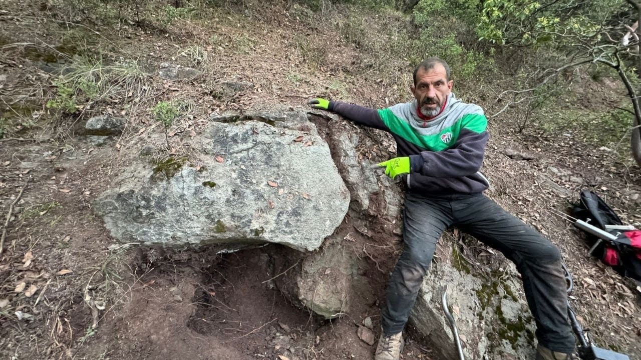 Büyük Mezarın Definesi Çok Derinlere Gidiyor Açıyoruz !!!