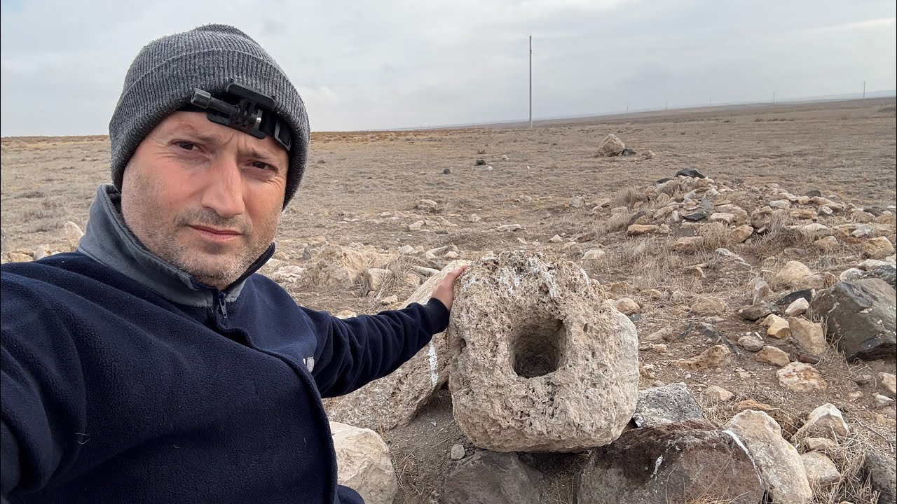 Mezar Taşındaki Gizemli Defineyi Gün Yüzüne Çıkardım !!!