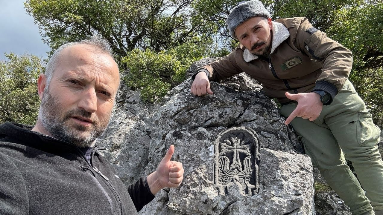 Eşkıya Bölgesinde Muhteşem Define Kasasını Açtık !!!
