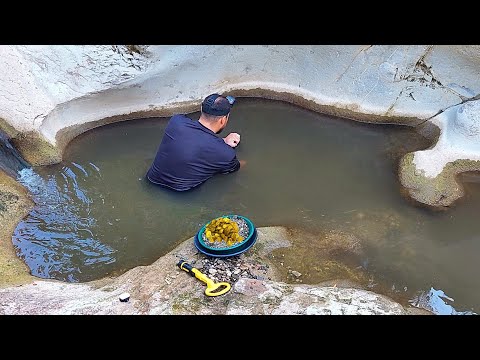 Altın Dolu Kazanlara Girdim !!!