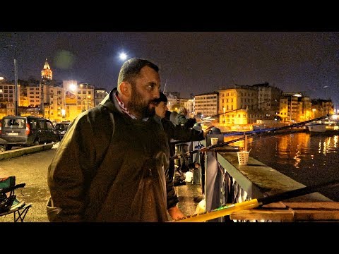 Galata Köprüsünde Nostaljik Balık Avı