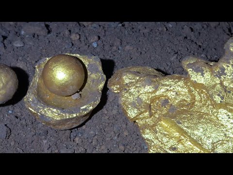 Treasure Hunting: Discovered Massive Gold in Rocky Terrain