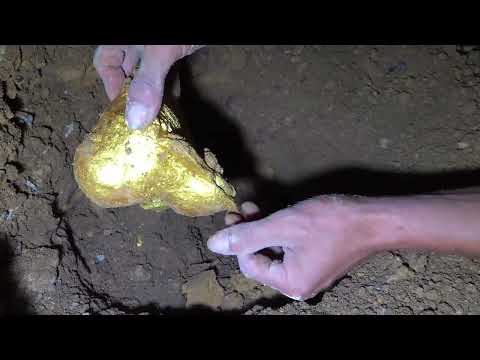Found Rare Amethyst Crystal While Digging at a Private Mine!