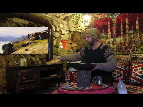Yüksek uçurumlar üzerinde sıcacık bir dağ evinde akşam yemeği 🌙 Ramadan Iftar in a Mountain House.