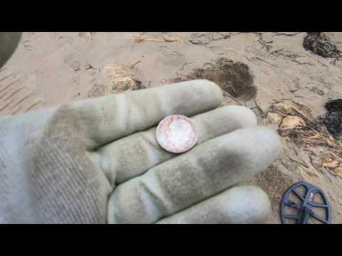 12 Mins of Metal Detecting - I Found a Dime
