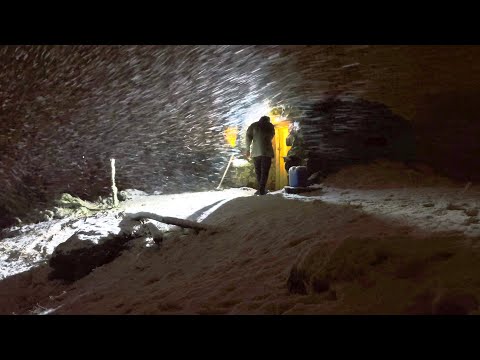 Yoğun Kar Fırtınasında Dağ Evinde Yaşam ❄️❄️Mountain Cabin in Heavy Snowfall ❄️ Peaceful Winter Life