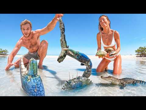 GIANT MUDCRAB & Crocodile In Remote Australia