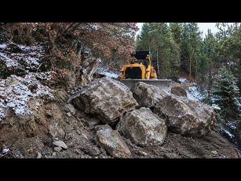 CAT D7G BULLDOZER DAĞLARI NASIL YOL HALİNE GETİRİYOR?