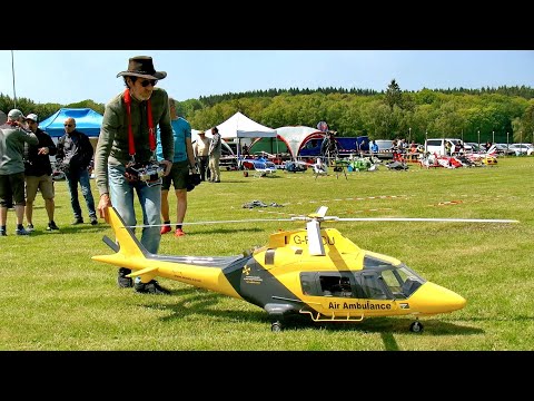 FANTASTIC HUGE RC AGUSTA A-109 / SCALE MODEL TURBINE HELICOPTER / FLIGHT DEMONSTRATION !!!