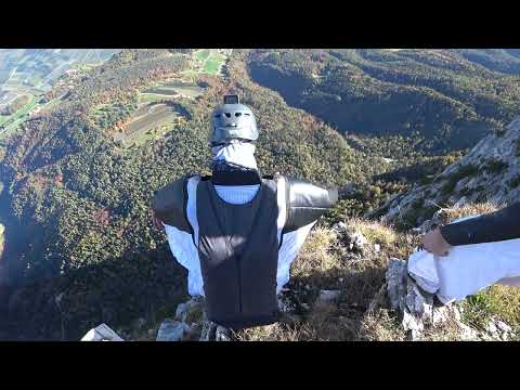 Gantkofel Wingsuit 4 Way Castle flyby with @DomeWingsuit @JoHannesWingsuit @yoshi_swb