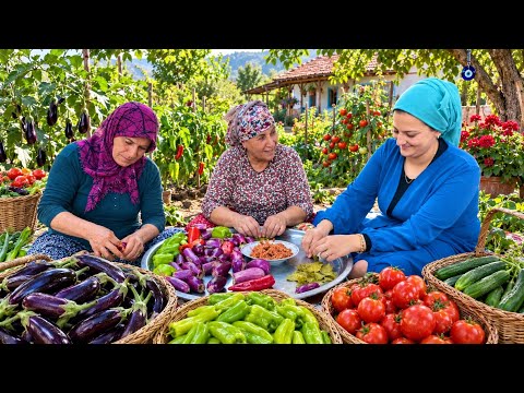 Halam'ın Köy Evi İlk Salatalık Patlıcan Hasadı | First Garden Harvest at the Village House