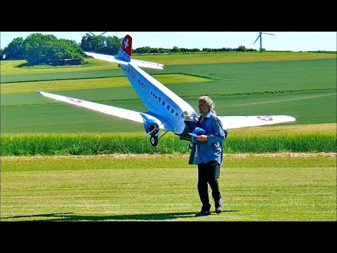 AMAZING HUGE LIGHTWEIGHT RC JUNKERS  JU-52 SCALE MODEL AIRPLANE / FLIGHT DEMONSTRATION !!!