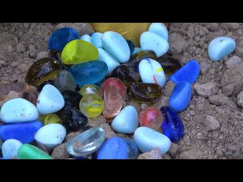 "I Found Gold Nuggets and gemstone, crystal In The River!"