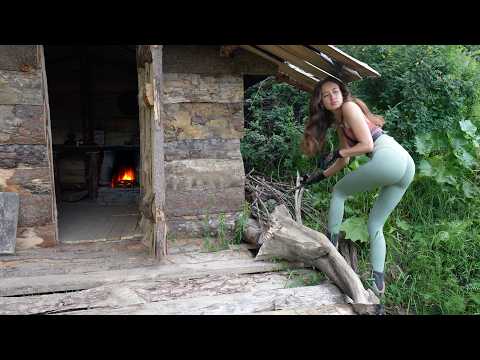One Girl, One Log Cabin, One Wild Forest – Her Solitary Life Begins
