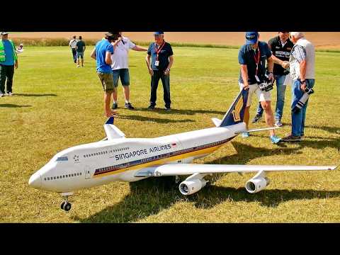 HUGE RC MODEL BOEING 747-400 / RC SCALE MODEL TURBINE JET AIRLINER / FLIGHT DEMONSTRATION
